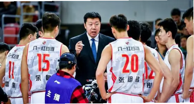 八一男篮为何从辉煌到衰落？关键数据揭示衰退轨迹
